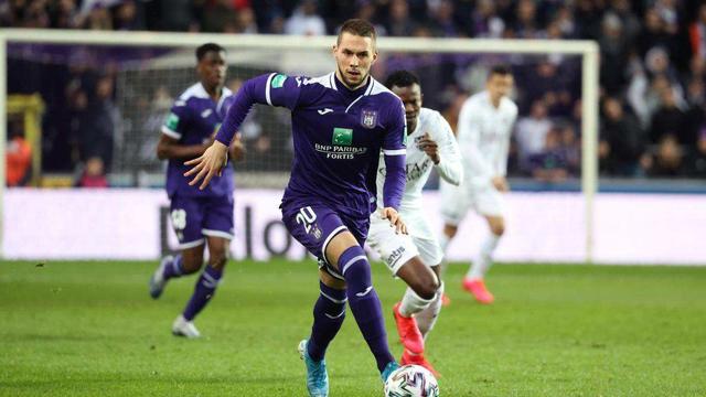 的表现并非 的表现并非