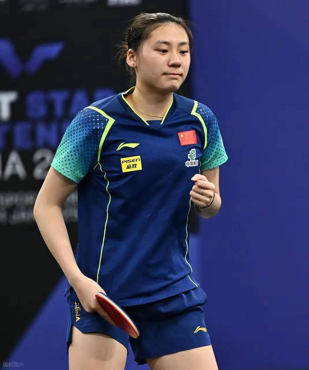 亚冬会︱单板滑雪大跳台 中国队包揽男子和女子冠亚军2025-02-10.